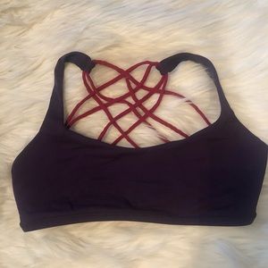Lululemon free to be sports bra